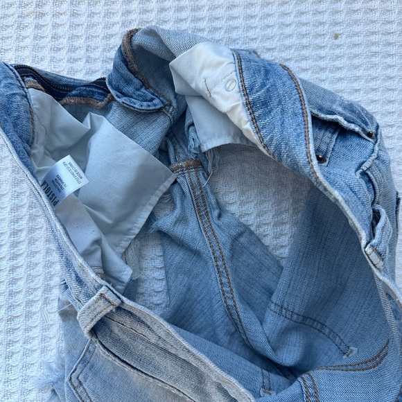 Pistola Light Wash Cut Off Jean Shorts size 28 - Picture 6 of 6